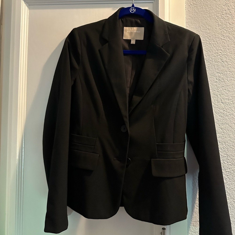 Banana Republic black blazer. Size 6